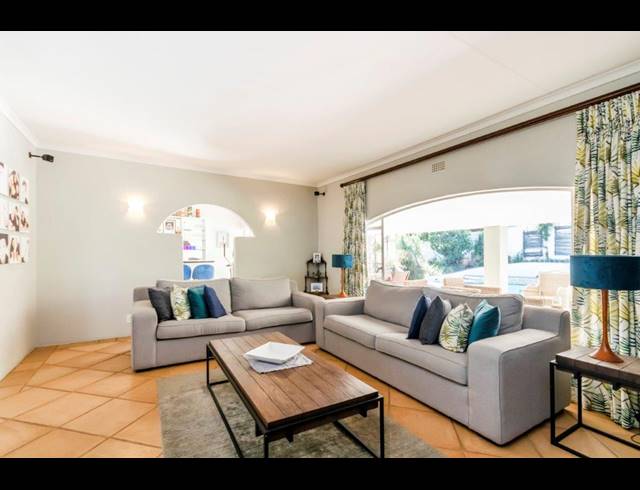 3 BEDROOM FREEHOLD SOLD IN BRYANSTON